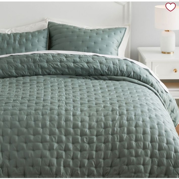 Pottery Barn Tencel Quiltnull